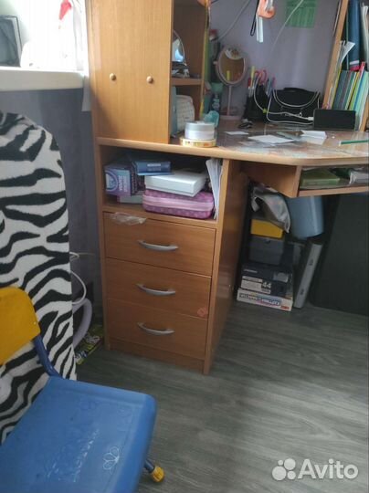 Компьютерный стол