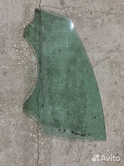 Стекло двери переднее левое Ford Mondeo BD