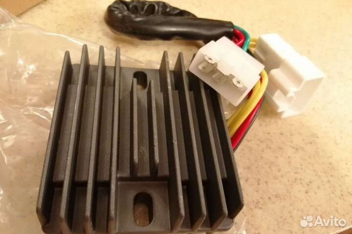 Реле регулятор honda CB400 x4 steed shadow vfr800