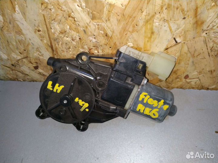 Мотор стеклоподьемника левый Форд Фиеста с 2008г