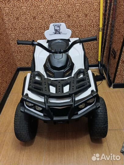 Детский квадроцикл на аккумуляторе