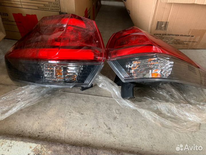 Комплект фонарей в крыло Nissan X-Trail T-32