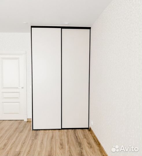 Распашной шкаф на заказ. Фабрика