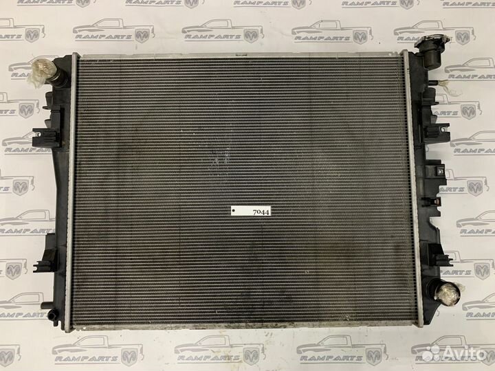 Радиатор охлаждения двс