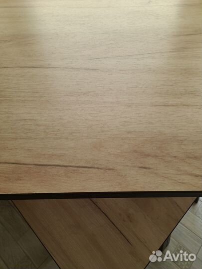 Стол барный и три табурета, высокие, шикарные