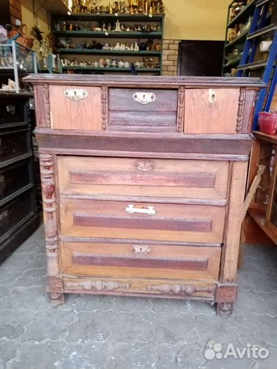 Комод старинный деревянный. Лот 2