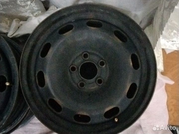 Штампованные Диски r15 на Volkswagen