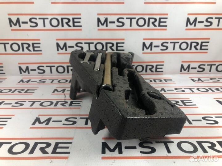 Ящик для инструментов Audi Q7 4LB BAR 2007