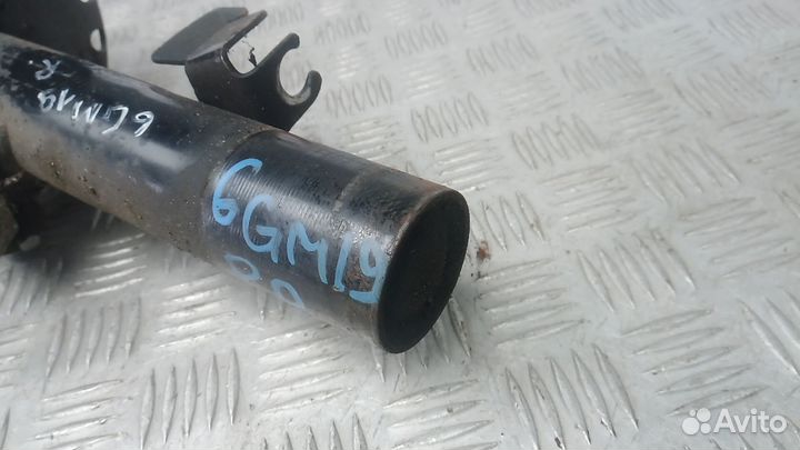 Стойка передняя правая volvo S60 2 2010-2017