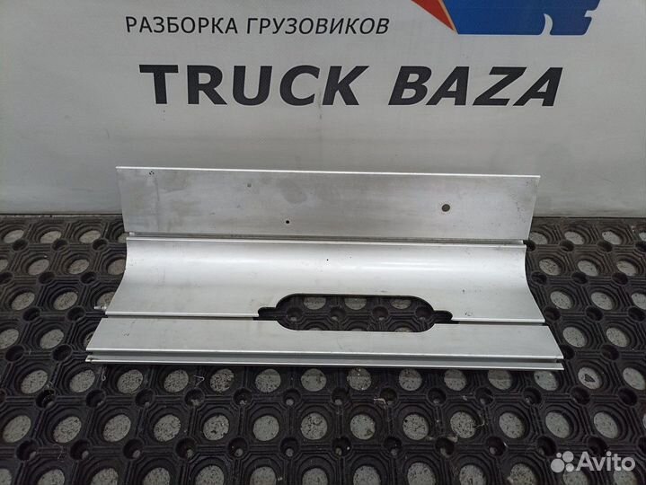 Кронштейн панели спального места правый