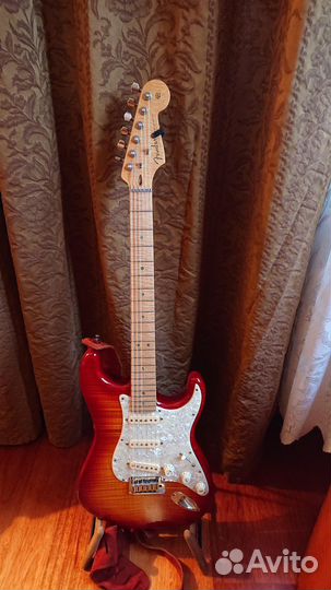 Электрогитара Fender Custom Shop Russian Strat