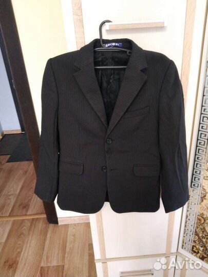 Костюм тройка