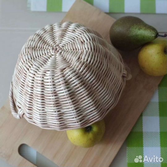 Плетёная корзина для кухни