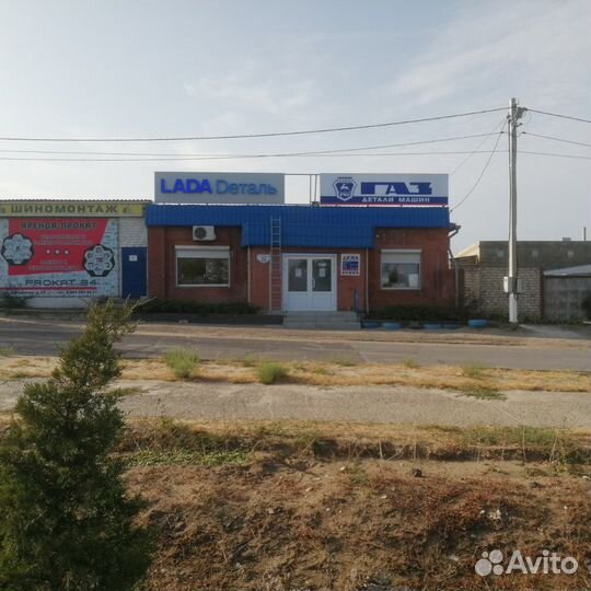 Продавец автозапчастей