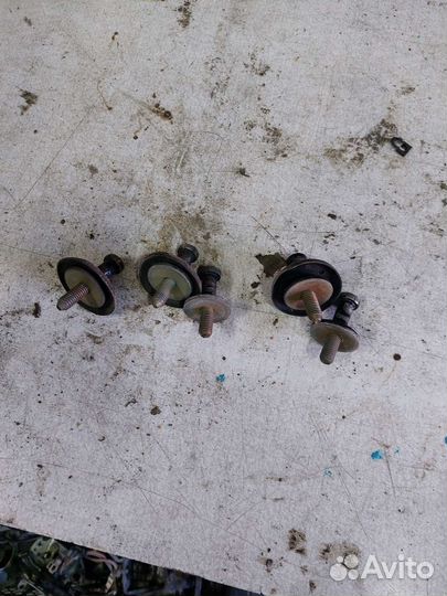 Штырь замка двери Chevrolet Lumina