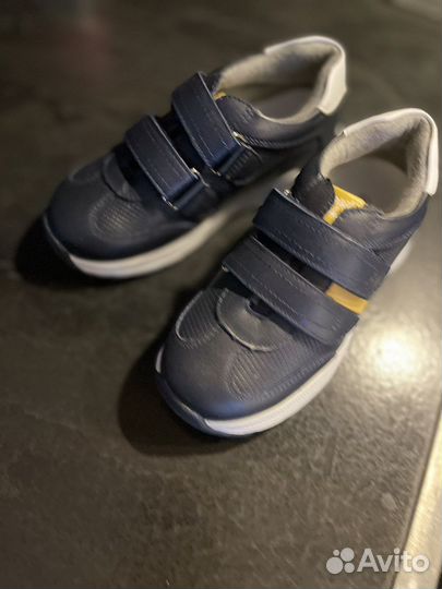 Surthilortho кроссовки новые (стелька 18,3)