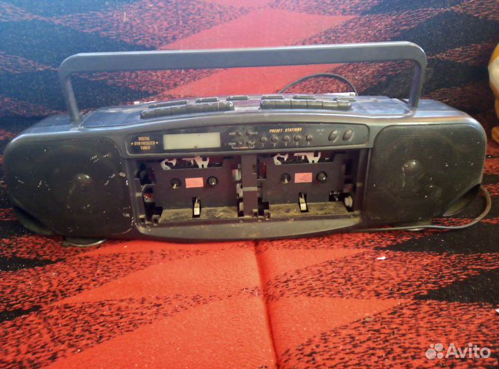 Кассетная магнитола на запчасти