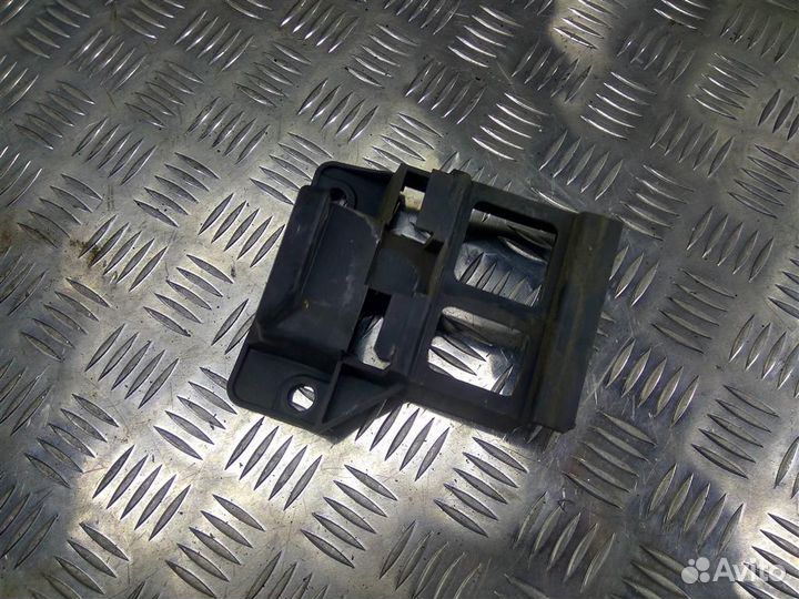 Кронштейн бампера передний фольскваген Crafter 1