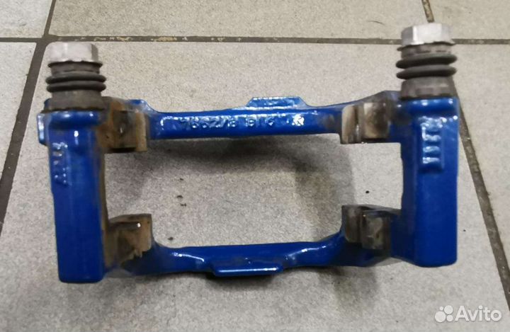 Bmw M5 F90 скоба суппорта заднего левого