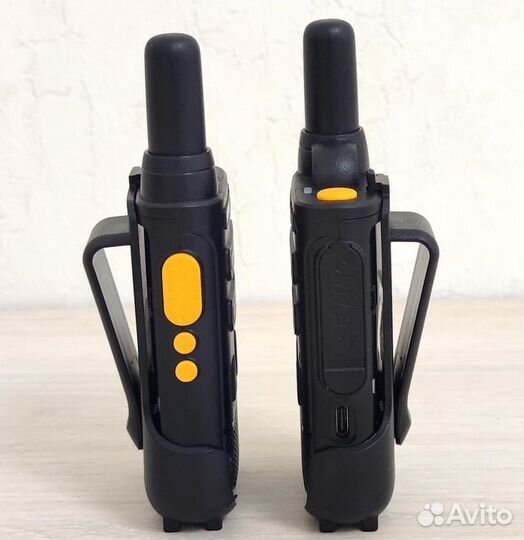 Рация с наушником, радиостанция с гарнитурой