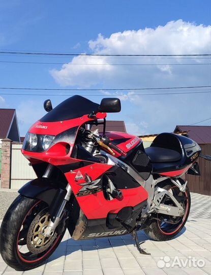 Suzuki GSX-R750