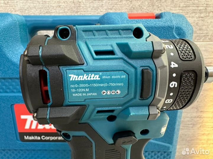 Бесщеточный шуруповерт Makita 120 Нм