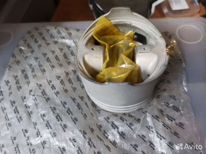 Поршень с пальцем g4js 2.4