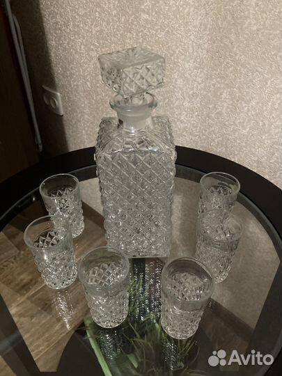 Графин хрустальный с бокалами