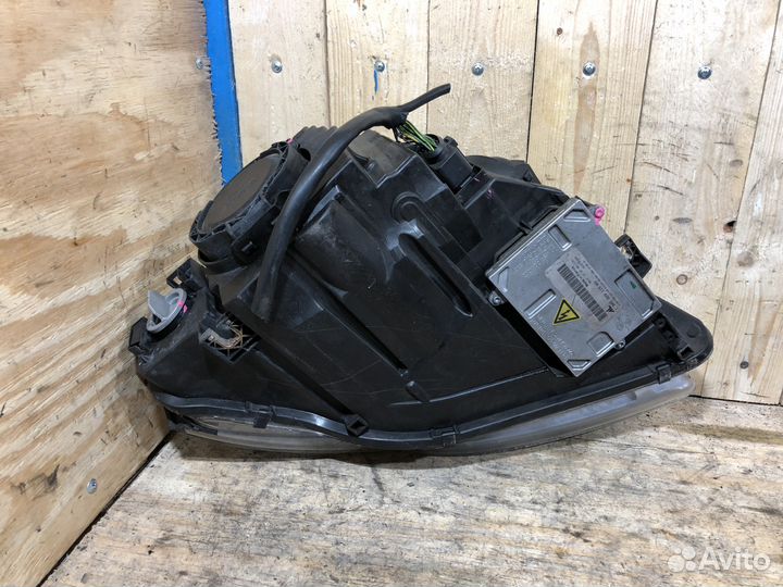 Фара передняя левая Audi A4 B7 ксенон Арт. 140183