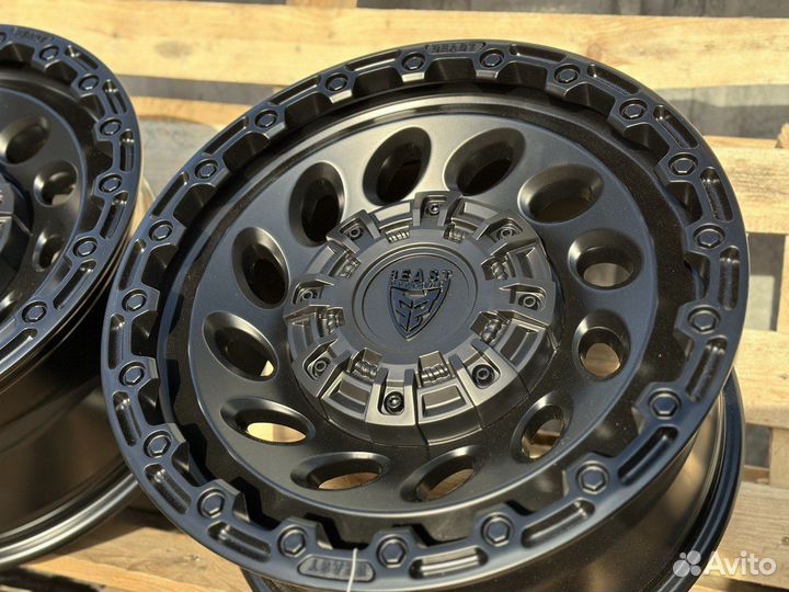 Диски Beast R17 на Toyota Hilux FJ Cruiser 4Runner