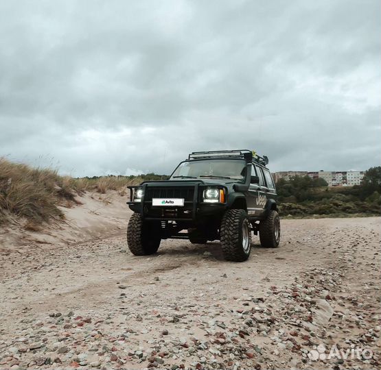 Jeep Cherokee 4.0 AT, 1996, 250 000 км