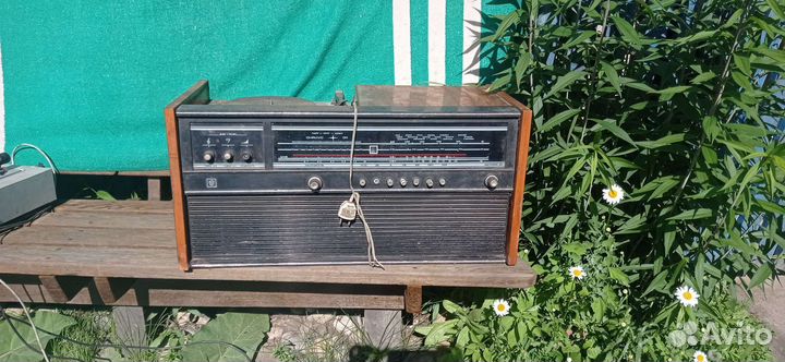 Радиола сетевая ламповая 