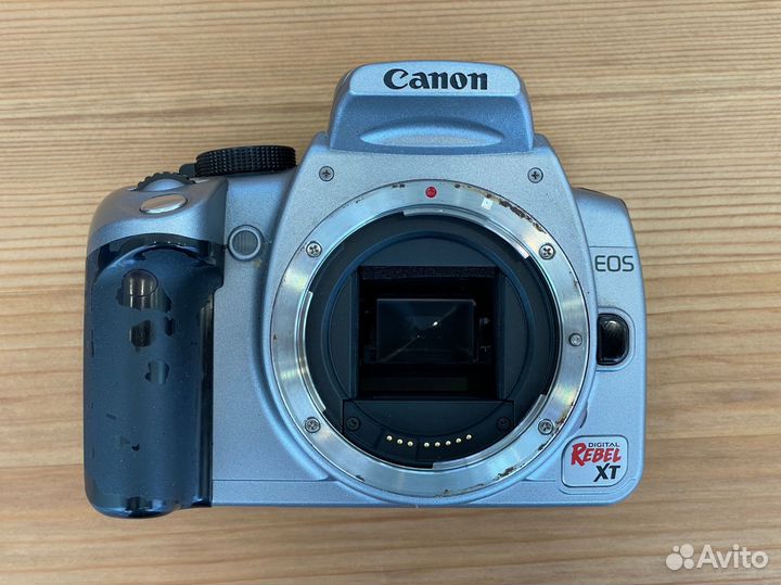 Зеркальный фотоаппарат Canon Rebel XT