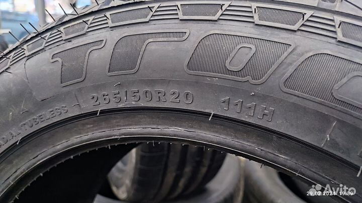 Tracmax X-Privilo AT08 235/70 R16 106T