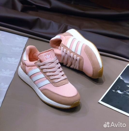 Кроссовки женские Adidas iniki (36-41)
