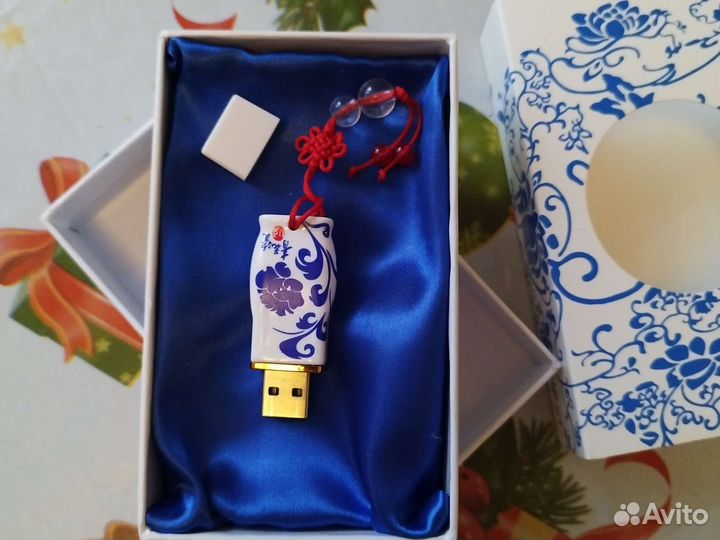 Оригинальная флэшка usb в подарочной упаковке