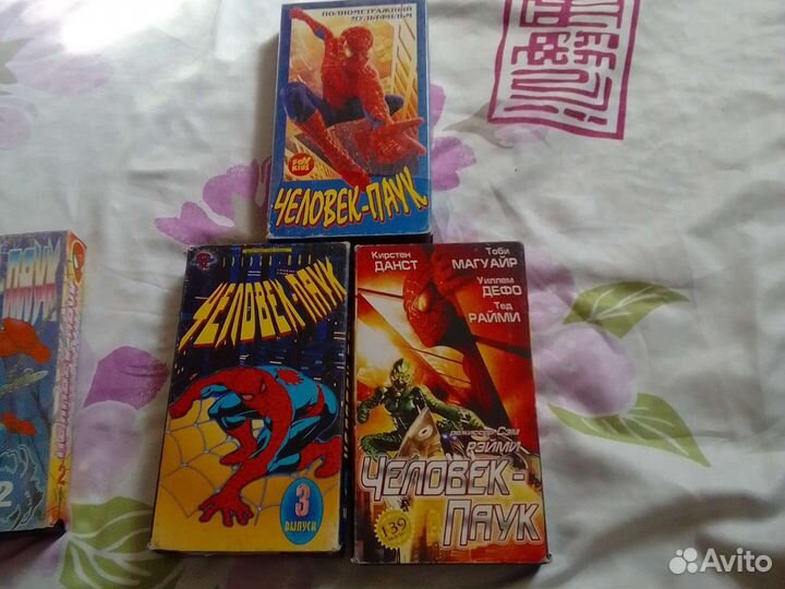 Видеокассеты.Человек паук.4 штуки