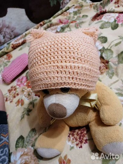 Вязаные шапочки Ручная работа