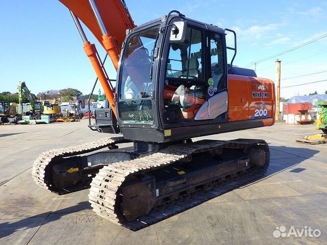 Гусеничный экскаватор Hitachi ZX200, 2019