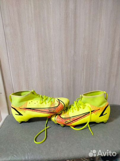 Футбольные бутсы 37размер Nike оригинал