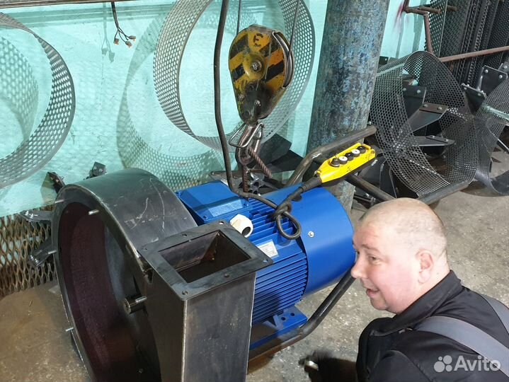 Дробилка Шмель-3 кВт (220/380) для зерна