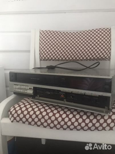 Видеомагнитофон Panasonic nv g12