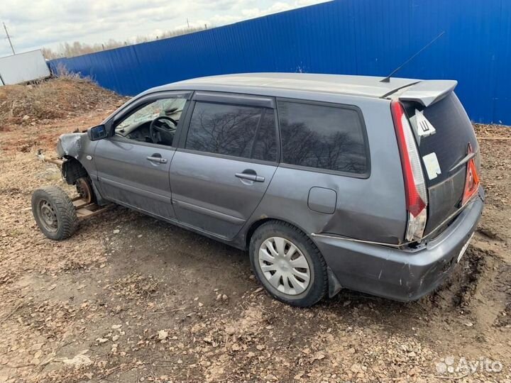 В разборе Mitsubishi Lancer 9