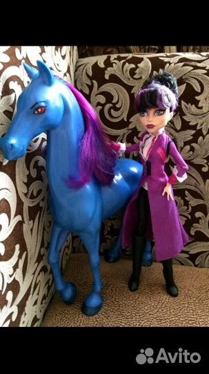 Много кукол монстр хай