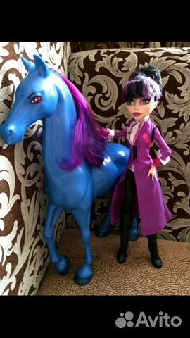 Много кукол монстр хай