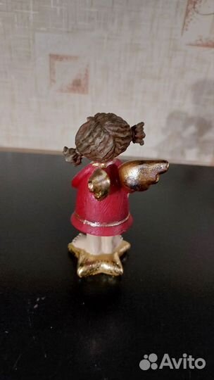 Статуэтки в ассортименте