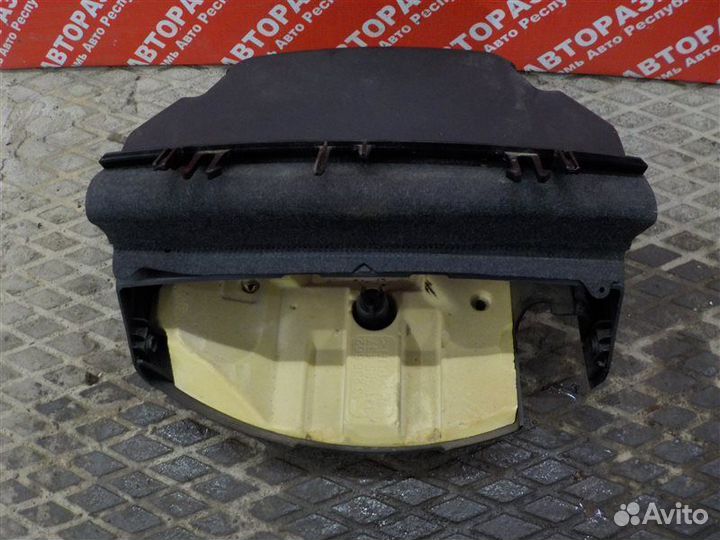 Кожух рулевой колонки Opel Astra-H седан Z18XER