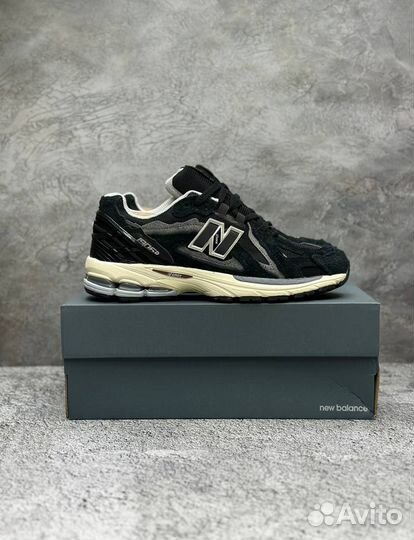 Темные New Balance 1906