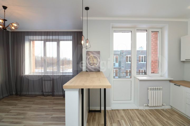 2-к. квартира, 40 м², 3/3 эт.