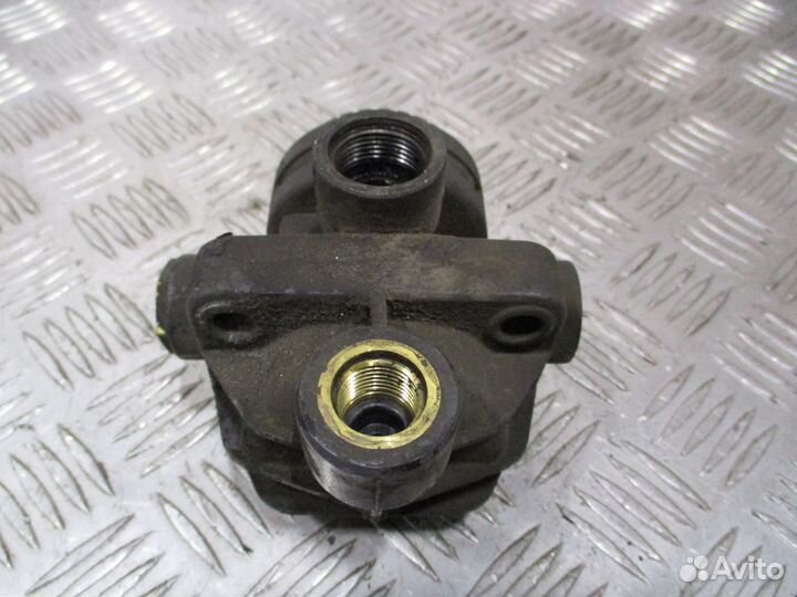 Ускорительный клапан Mercedes-Benz A0044296344